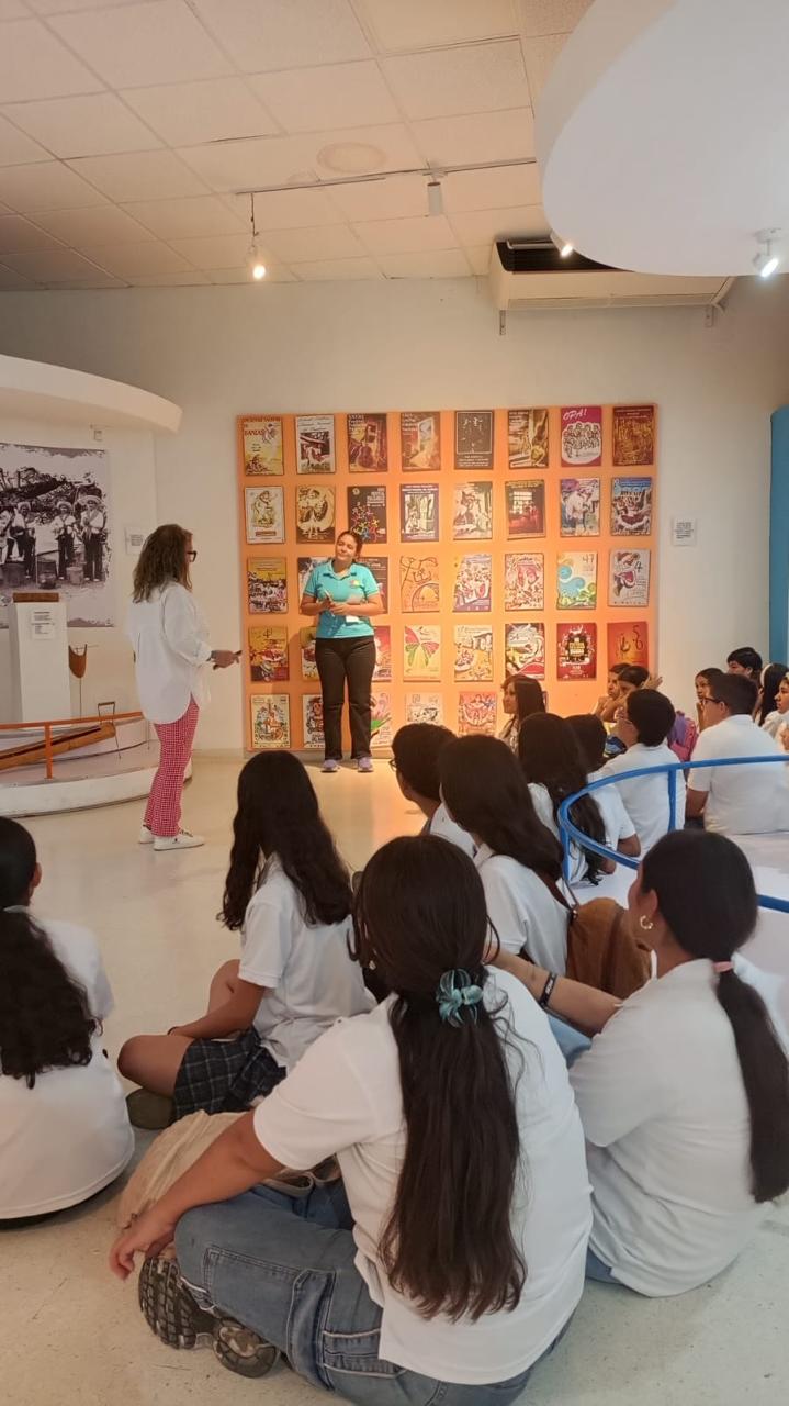 Participantes en clase de inglés